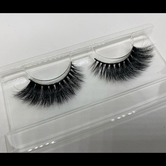 Luxury Mink Lashes - Picture 10 of 10